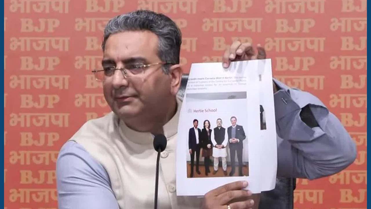 Rahul Gandhi Amid Controver