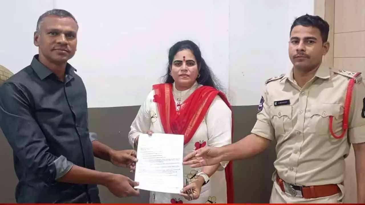 Youtuber Anvesh Booked Foll