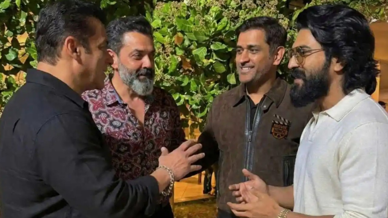 వైరల్ అవుతున్న చరణ్, ధోని, సల్మాన్ ఫోటో ఇదే!