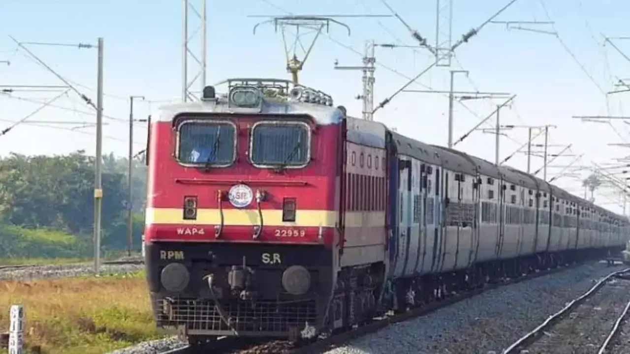 Massive arrangements for Sankranti rush.. Special trains between Cherlapalli-Anakapalli