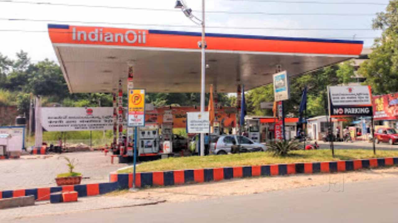 New facility for Maruti customers.. Car service centers at IOCL petrol stations