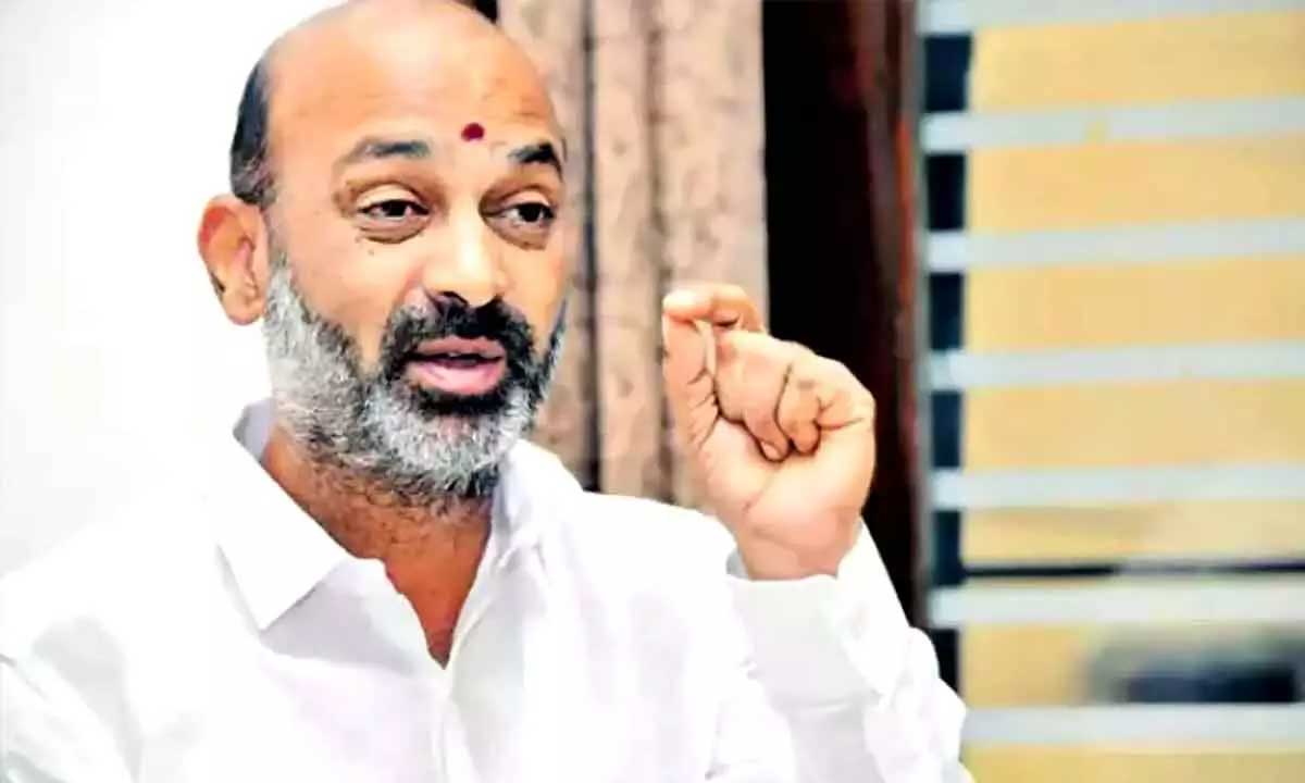 మున్సిపల్ ఎన్నికల్లో బీజేపీకి ఓటేస్తేనే అభివృద్ధి – బండి సంజయ్