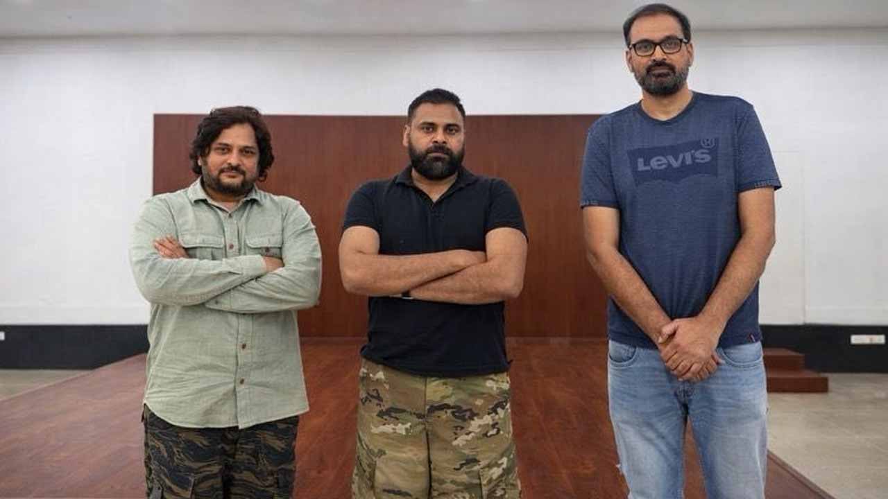 కొత్త సినిమాకు పవన్ కళ్యాణ్ గ్రీన్ సిగ్నల్, డైరెక్టర్ ఎవరంటే !!