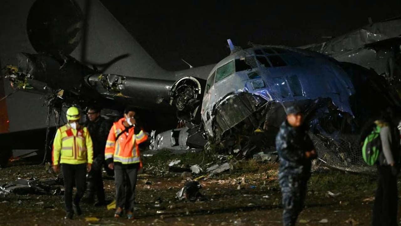 Flight Accident : బొలీవియా లో ఘోర విమాన ప్రమాదం.. 15 మంది మృతి