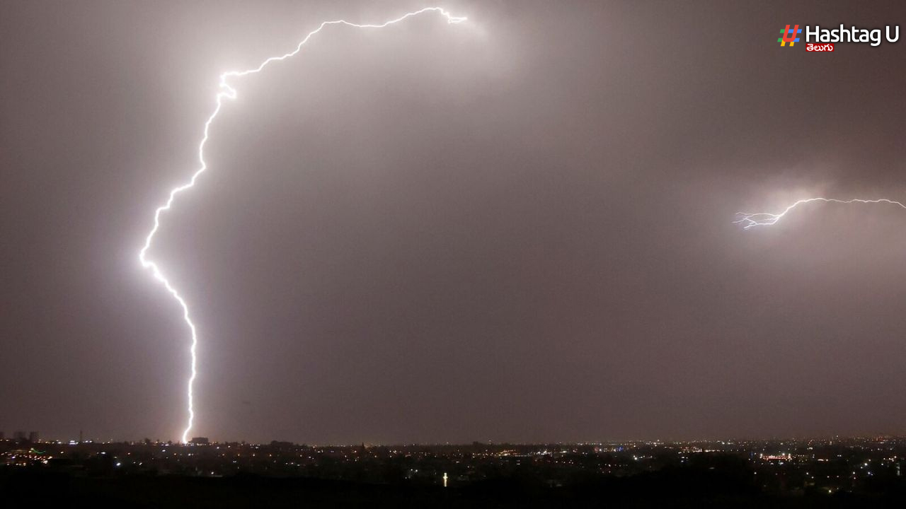 బంగాళాఖాతంలో అల్పపీడనం.. తెలుగు రాష్ట్రాల్లో విస్తారంగా వర్షాలు