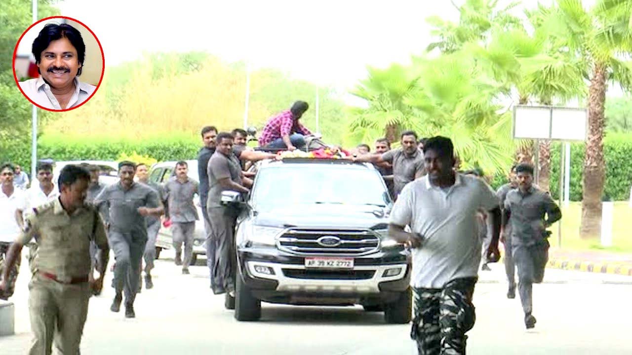 Pawan Kalyan's Convoy Meets