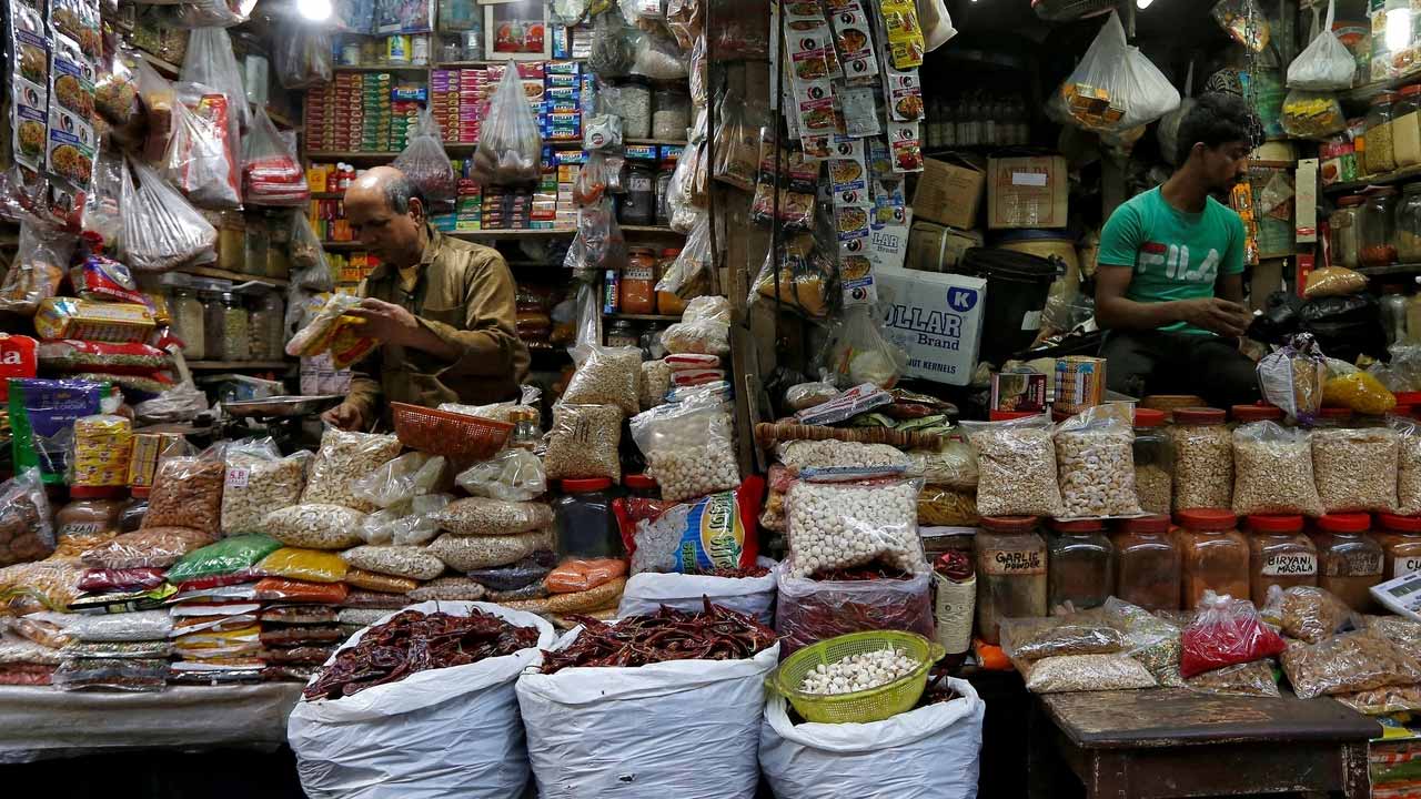 కిరాణాషాపులకు పెను ప్రమాదం పొంచివుందా ?