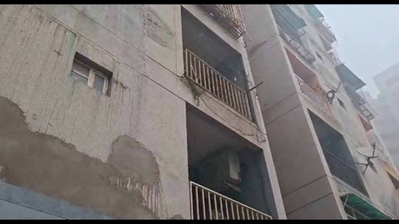 ముగ్గురు అక్కాచెల్లెళ్ల ప్రాణాలను బలి తీసుకున్న లవ్ గేమ్ !!