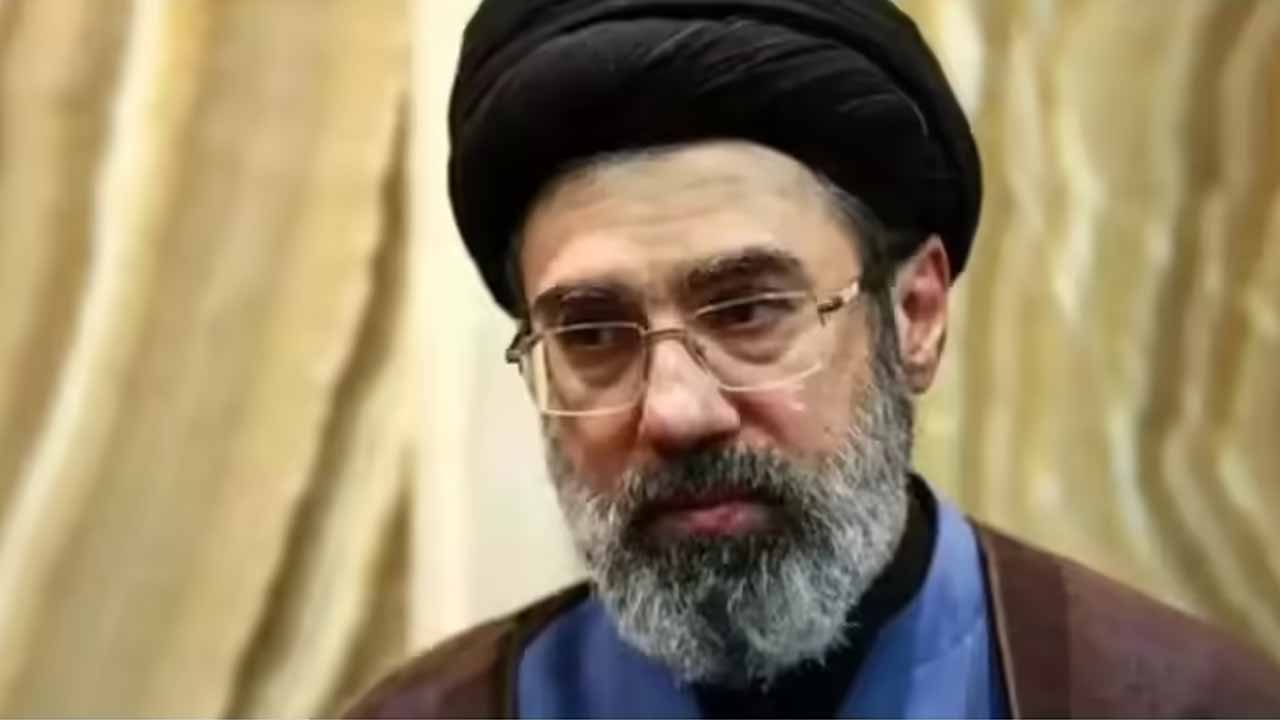 US-Iran : ఇరాన్‌పై అమెరికా కఠిన వైఖరి .. మొజ్తబా ఖమేనీ తలపై రూ.92 కోట్ల రివార్డు ప్రకటన ..!