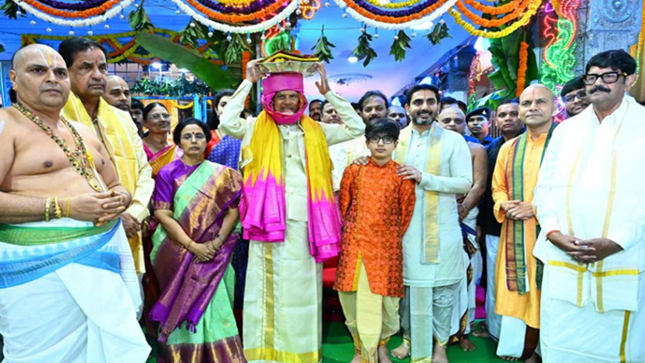 CBN : నేడు తిరుమలకు చంద్రబాబు, లోకేశ్