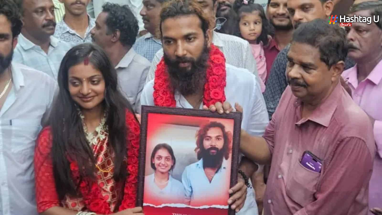 Mahakumbh Mela sensation Monalisa Bhosle ties knot with boyfriend at Kerala temple