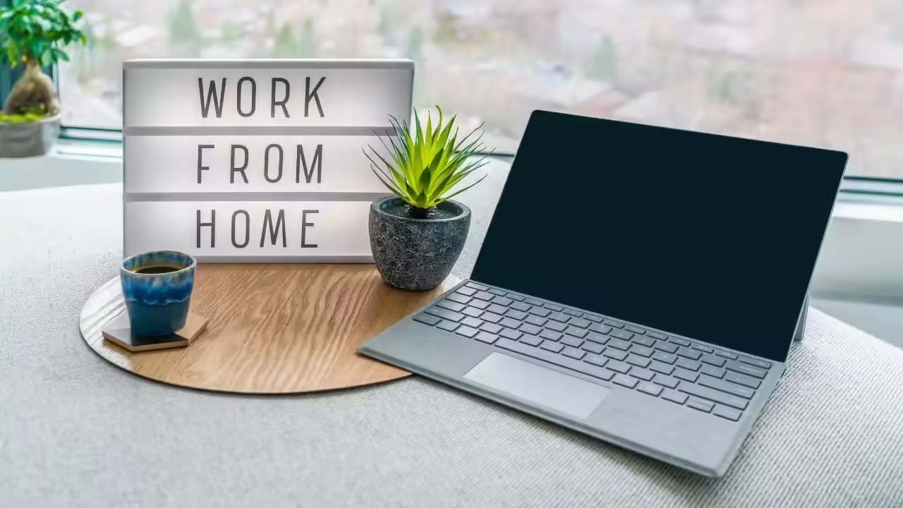 Work From Home: మళ్లీ మొదలైన వర్క్ ఫ్రం హోమ్..ఈసారి ఎందుకంటే !!
