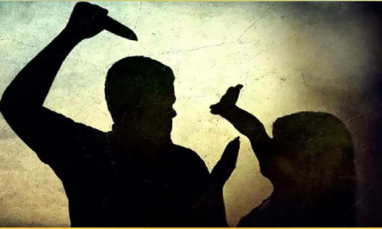 Husband kills wife in Sangareddy : ప్రియుడితో పారిపోయిన భార్యను హత్య చేసిన భర్త