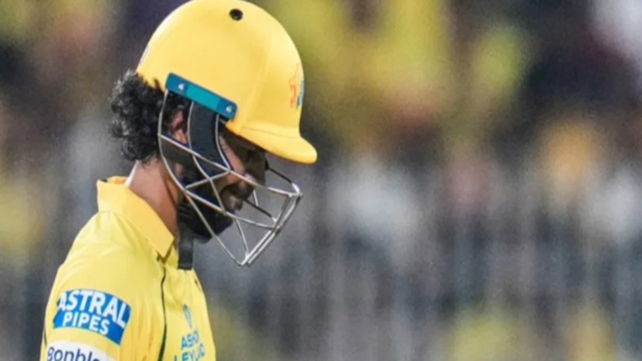 సీఎస్కే కెప్టెన్ పేల‌వ ఫామ్‌.. చెత్త షాట్‌తో ఔట్‌!