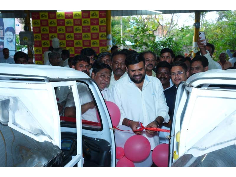 Coca Cola : శ్రీకాళహస్తి పల్లెల్లో ఈవీ చెత్త వాహనాలు, ఆర్ఓ ప్లాంట్లు ప్రారంభం