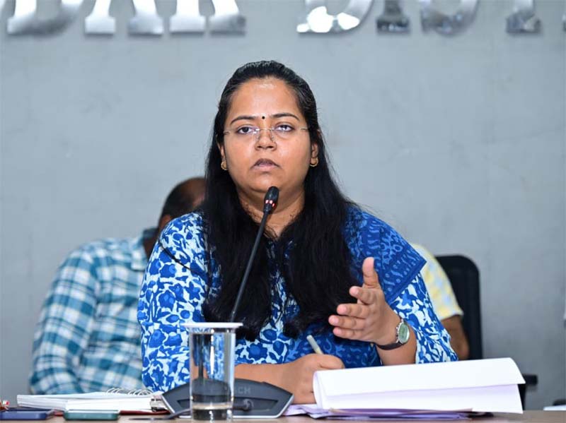 Rice Purchases :  కలెక్టర్ నిర్లక్ష్యం.. మెదక్ జిల్లాలో గాలికి వదిలేసిన ధాన్యం కొనుగోళ్లు