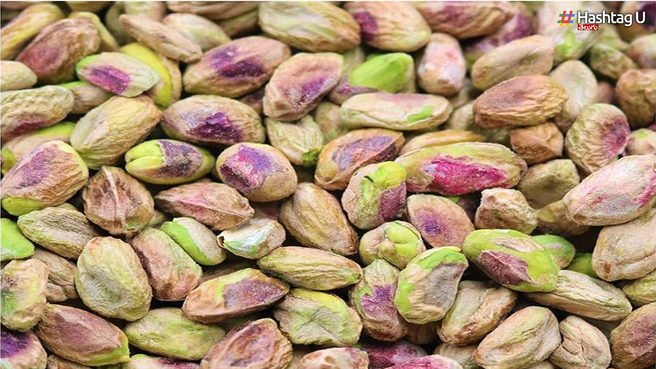 Benefits of eating pistachios this season!