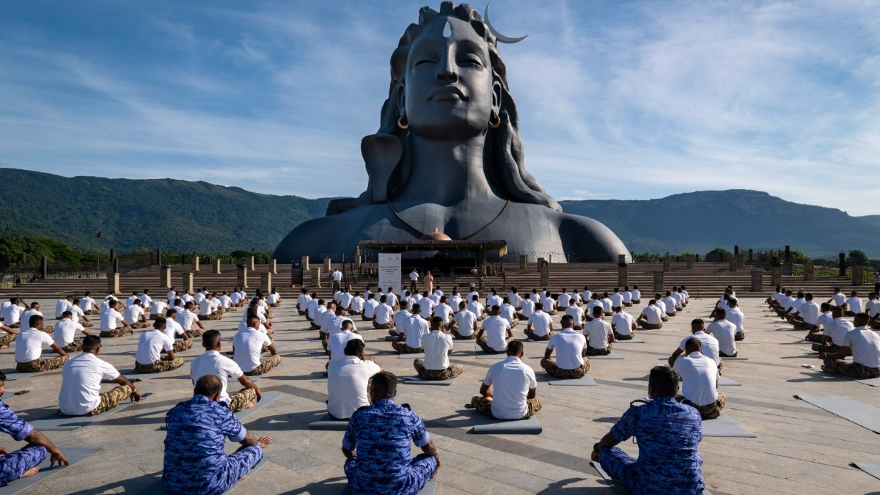YOGA : యోగా మతం కాదు.. అంతర్గత శ్రేయస్సు కోసం ఓ శాస్త్రం : సద్గురు