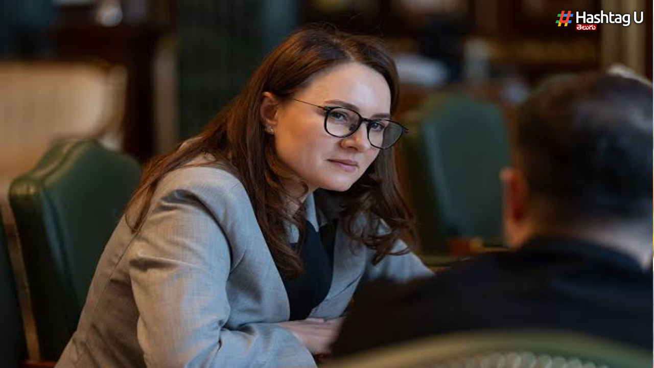 Ukrainian Prime Minister Yulia resigns